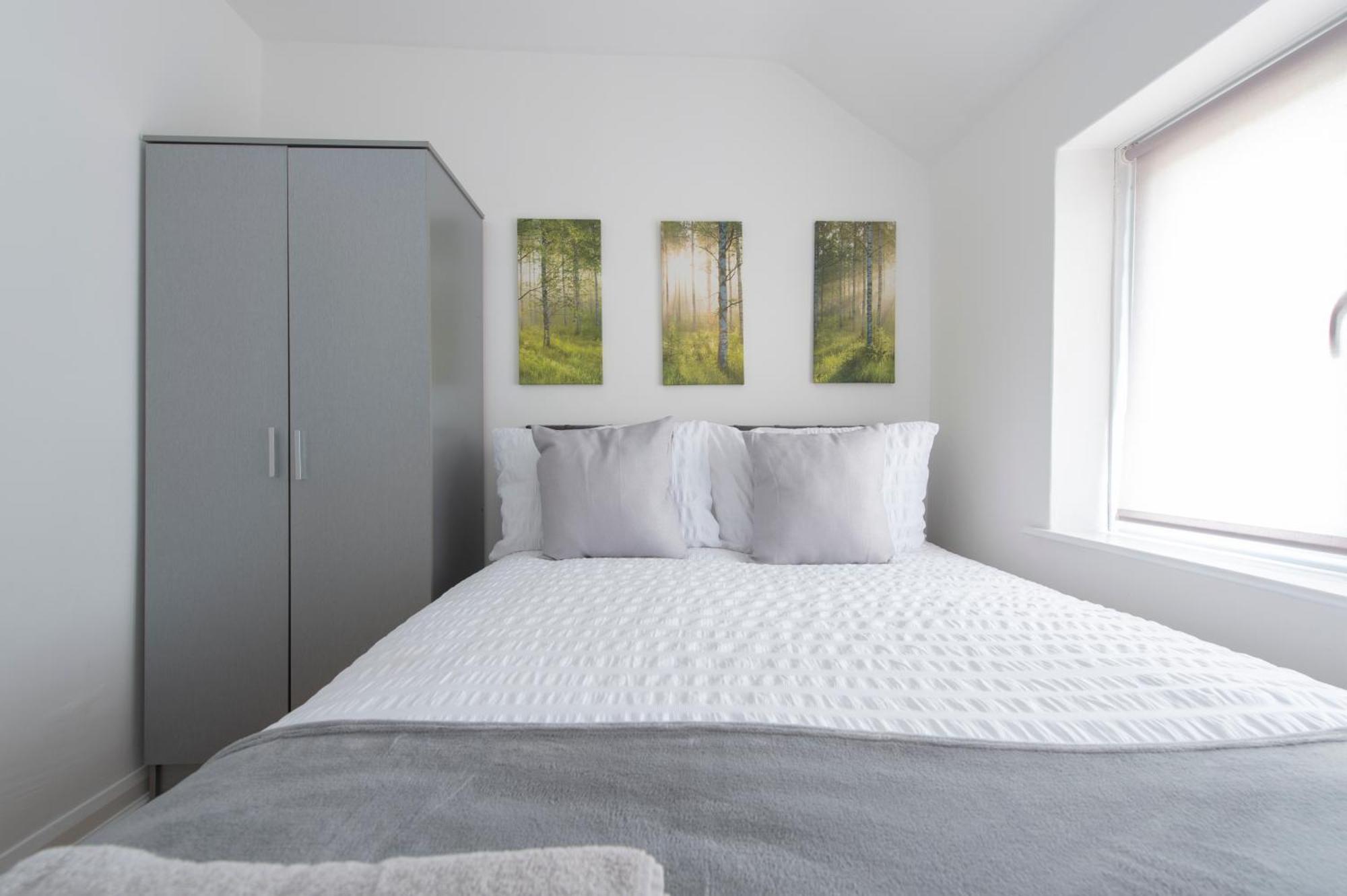 3 Bed House In Rochester 4 Beds Sleeps 7 Wainscot Exterior foto