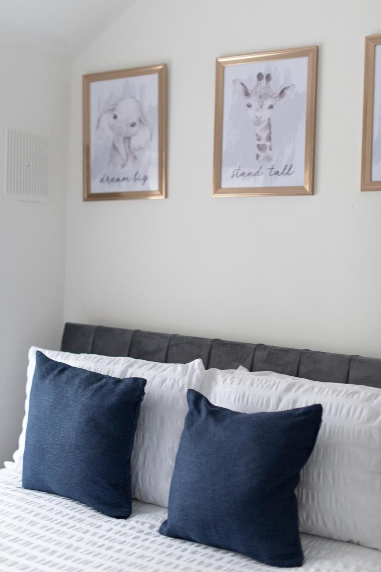 3 Bed House In Rochester 4 Beds Sleeps 7 Wainscot Exterior foto